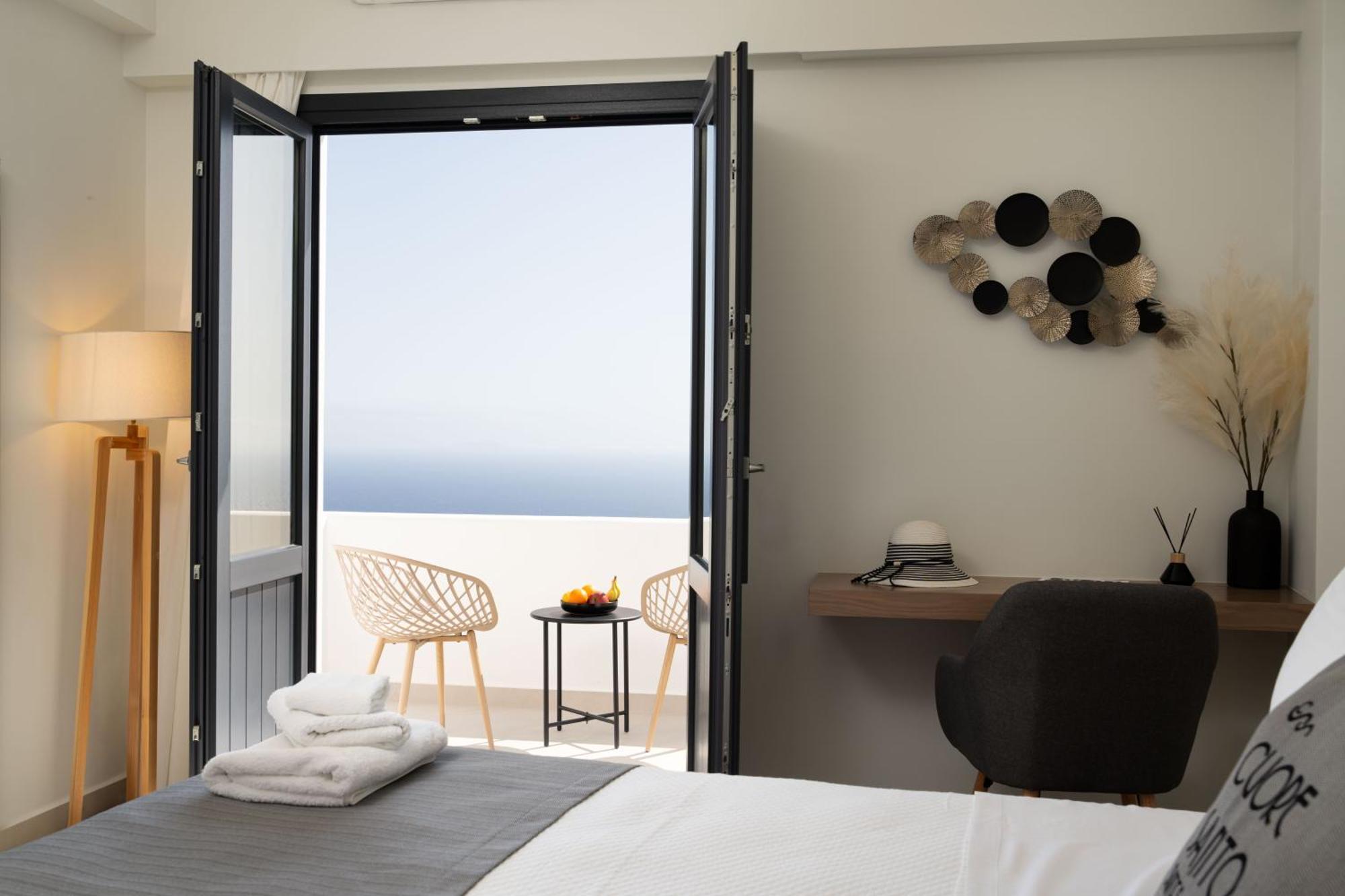 Cuore Santo Suites Тира Экстерьер фото
