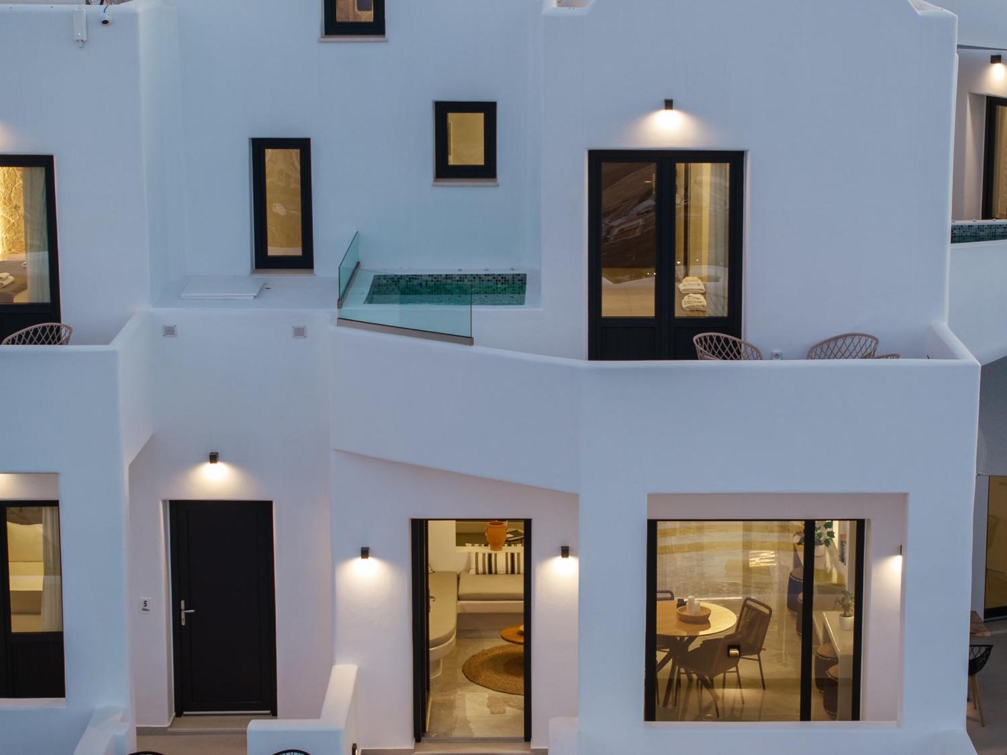 Cuore Santo Suites Тира Экстерьер фото