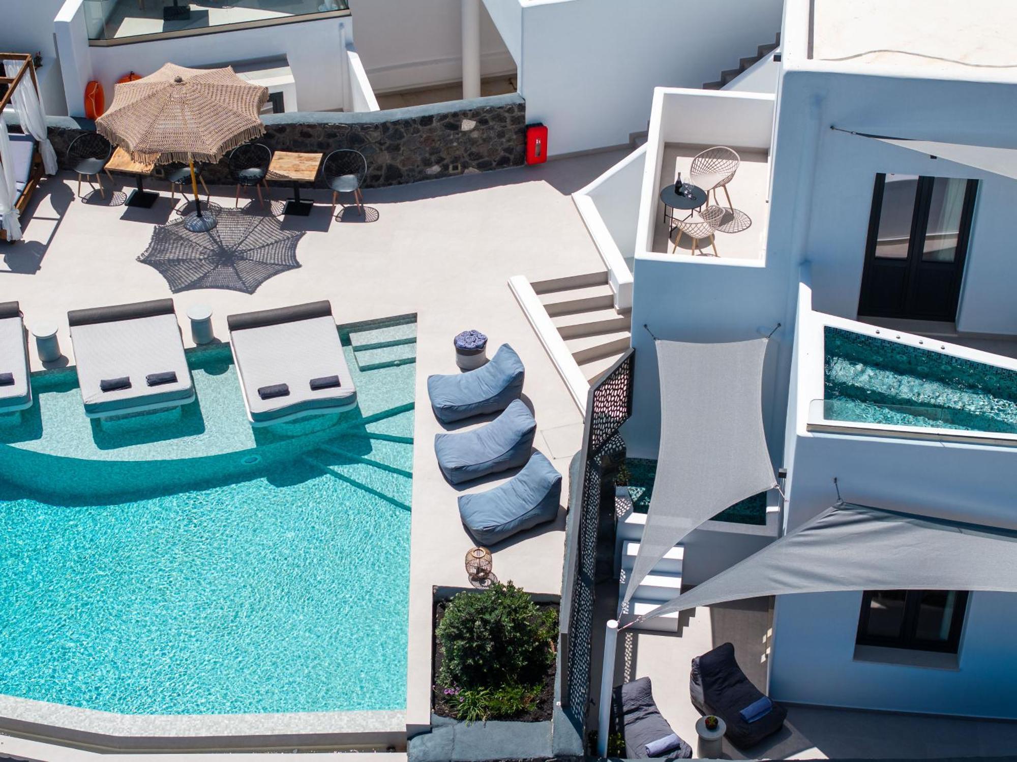 Cuore Santo Suites Тира Экстерьер фото